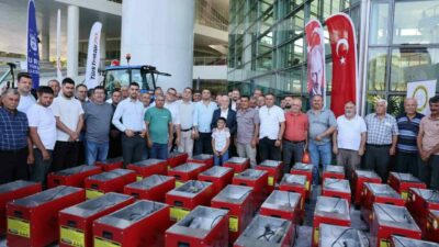 Bursa Büyükşehir Belediyesi, çiftçilerin ürettikleri ürünleri düşük maliyetlerle ve en