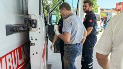 Bursa’nın İnegöl ilçesinde oğluna uçurtma yapmak isterken, elini bıçkıya kaptıran