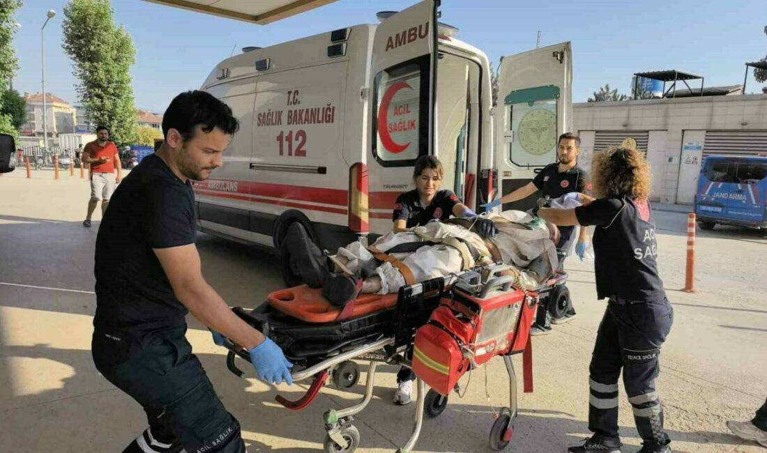 Fabrikanın çatısından düşen işçi ağır yaralandı Bursa’nın İnegöl ilçesinde fabrikanın çatısından düşen işçi ağır yaralandı. Olay,