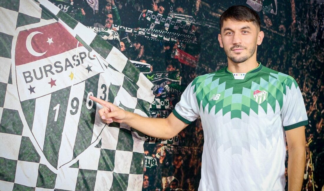 Bursaspor’un yeni transferinden ilk mesaj Bursaspor’un yeni transferlerinden Sefa Narin üst üste üçüncü şampiyonluğunu yaşamak