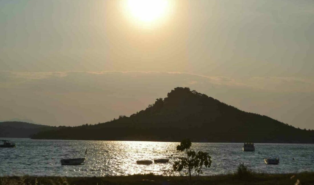Güneş 23 Temmuz’da adeta Türkiye’yi kavurdu 23 Temmuz’da Türkiye’nin birçok şehrinde sıcaklık rekorları kırıldı. Meteoroloji Genel
