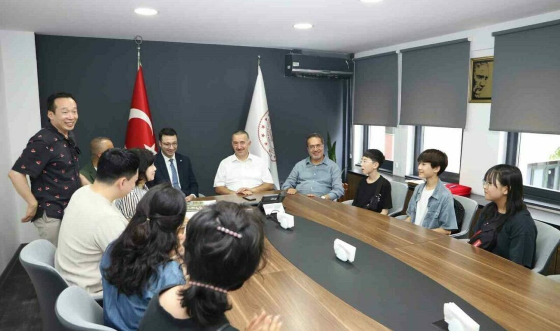 Güney Kore’den Bursa’ya eğitimde kardeşlik köprüsü Güney Kore’nin Hwaseong kentinde bulunan Isol Temel Eğitim Okulu’nun yöneticileri,