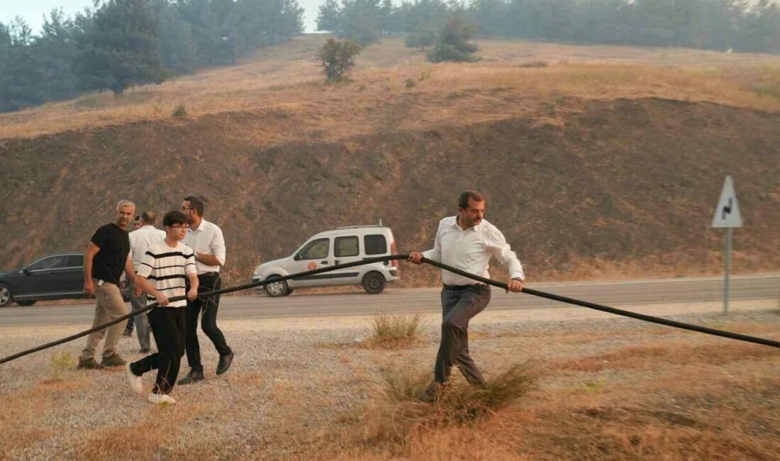 Gürsu Belediye Başkanı Mustafa Işık göz yaşlarını tutamadı Gürsu Belediye Başkanı Mustafa Işık, ilçenin gördüğü en büyük afetlerden