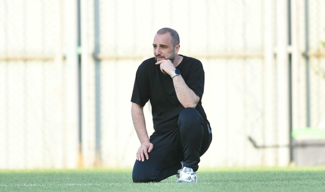 Bursaspor’un Erzurum kampına kaç futbolcu katılacak? Teknik Direktör Adem Çağlayan’ın 29 kişililik futbolcu kadrosunu kampa götüreceği