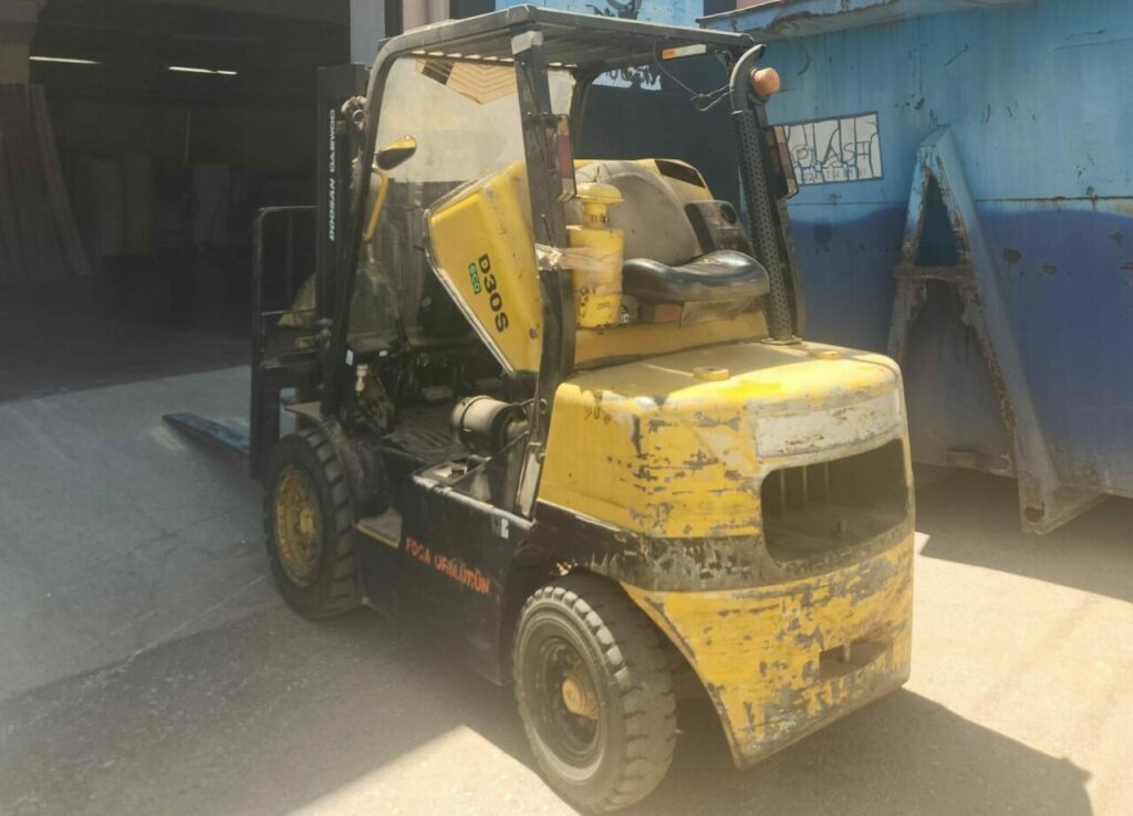 Bursa’nın İnegöl ilçesinde forklift ile çarpışan motosikletin sürücüsü ağır yaralandı.