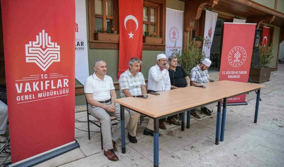 İsmail Hakkı Bursevi, vefatının 300. yılında anıldı Bursa’nın manevi mimarlarından biri olarak gösterilen İsmail Hakkı Bursevi, vefatının