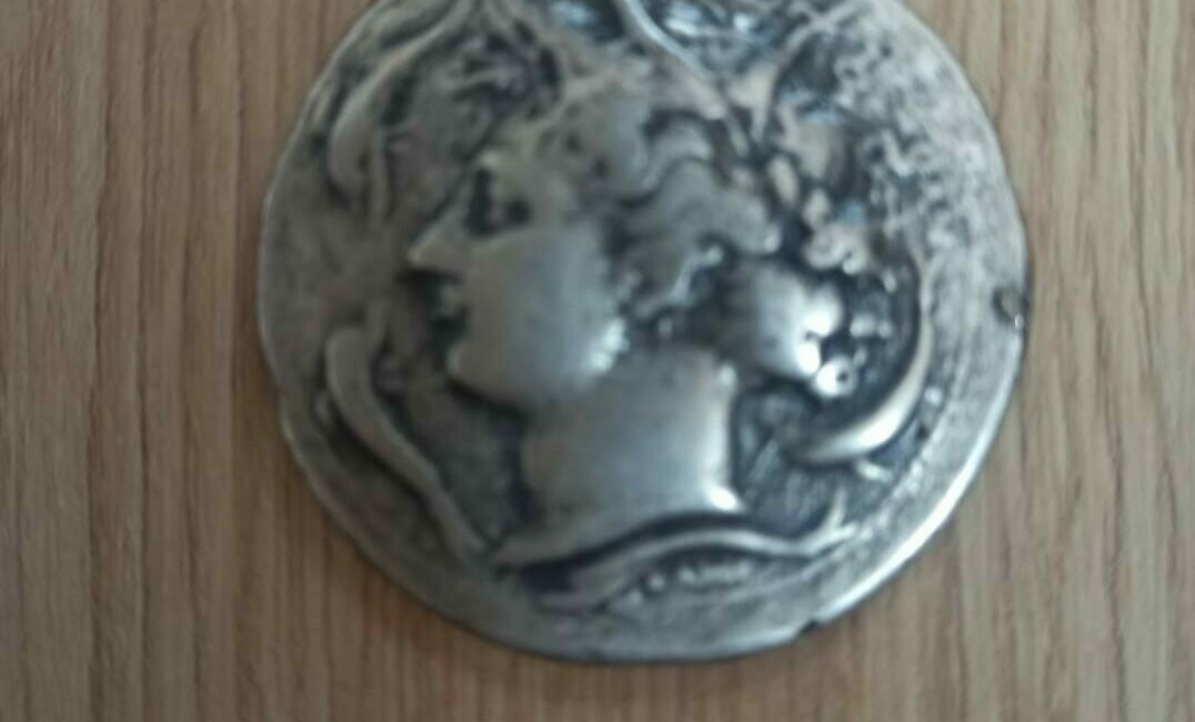 Jandarmadan tarihi eser operasyonu Bursa İl Jandarma komutanlığı ekipleri, Mudanya ilçesine tarihi eser satmaya