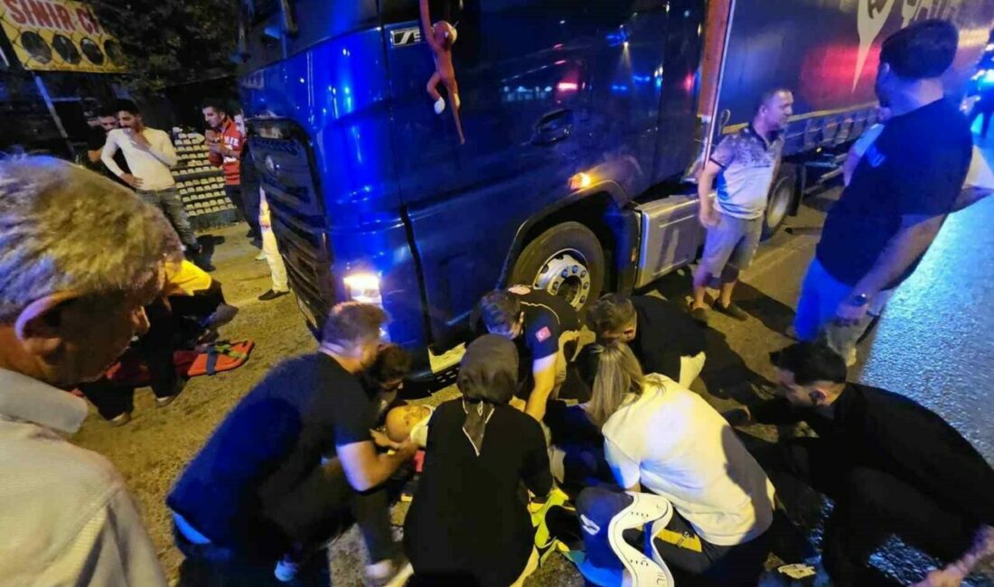 Kafası tırın altına girdi kaskı hayatını kurtardı Bursa’nın Orhangazi ilçesinde Yalova-Bursa karayolu üzerinde meydana gelen trafik kazasında