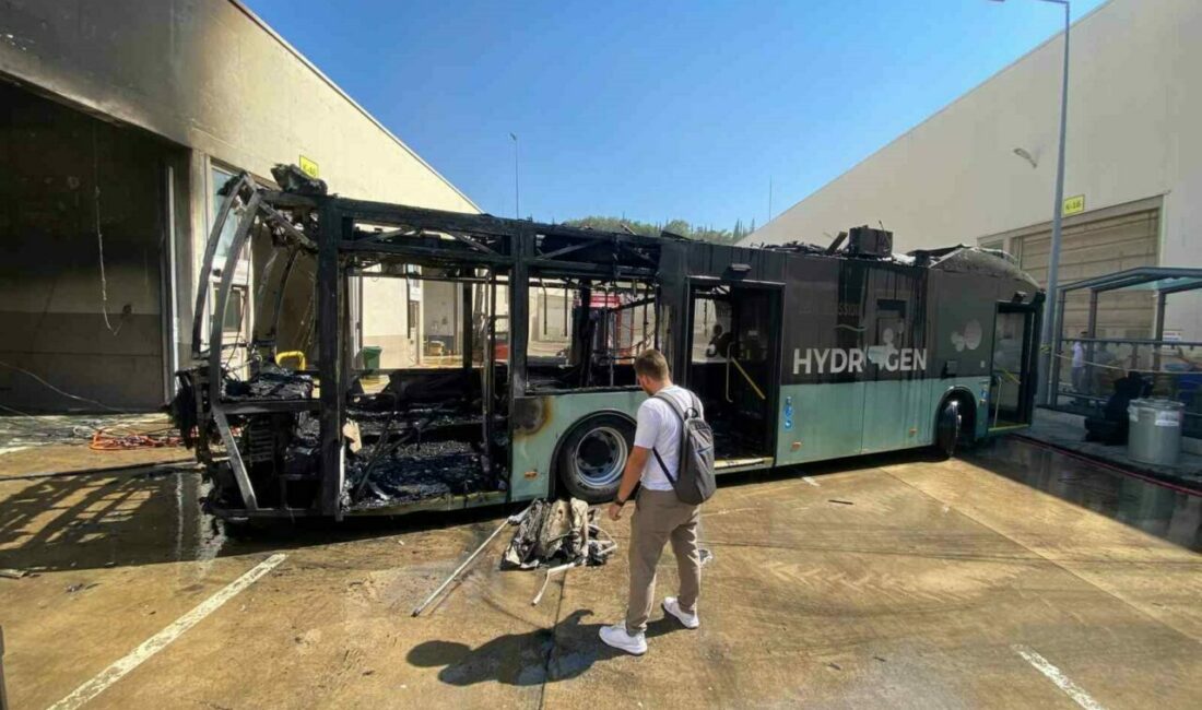 KARSAN’da e-Atak yangını Bursa’nın Nilüfer ilçesindeki Hasanağa Organize Sanayi Bölgesi’nde bulunan KARSAN fabrikasında