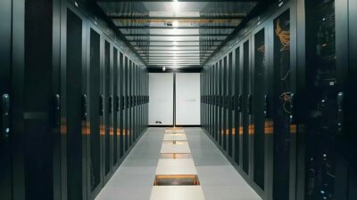 Veri yükünün artması ve uygulamaların daha fazla kaynak talep etmesi,