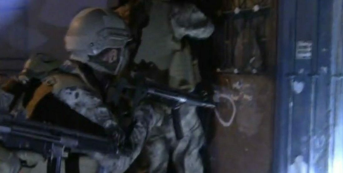 Marmara’nın en büyük uyuşturucu operasyonunda 327 kişi tutuklandı Bursa’da uyuşturucu tacirlerine yönelik 10 Temmuz sabah saatlerinde düğmeye basıldı.