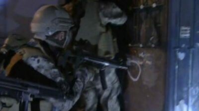 Bursa’da uyuşturucu tacirlerine yönelik 10 Temmuz sabah saatlerinde düğmeye basıldı.