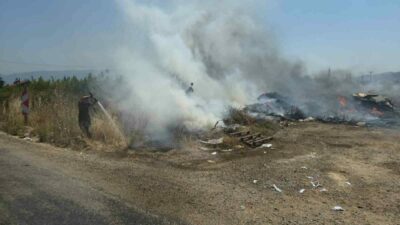 Bursa’nın Orhangazi ilçesinde molozların döküldüğü alanda başlayıp çalılık alana sıçrayan