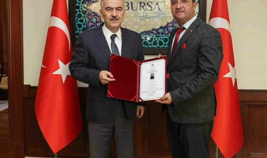 Basın İlan Kurumu İzmir Bölge Müdürlüğü görevine atanan Osman Başeğmez,