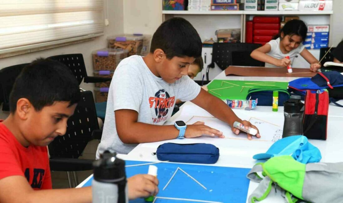 Osmangazili çocuklar yaz okulunda eğlenerek öğrenecek Osmangazi Belediyesi, Emek Yetenek Evi’nde 10-13 yaş arasındaki çocuklar için