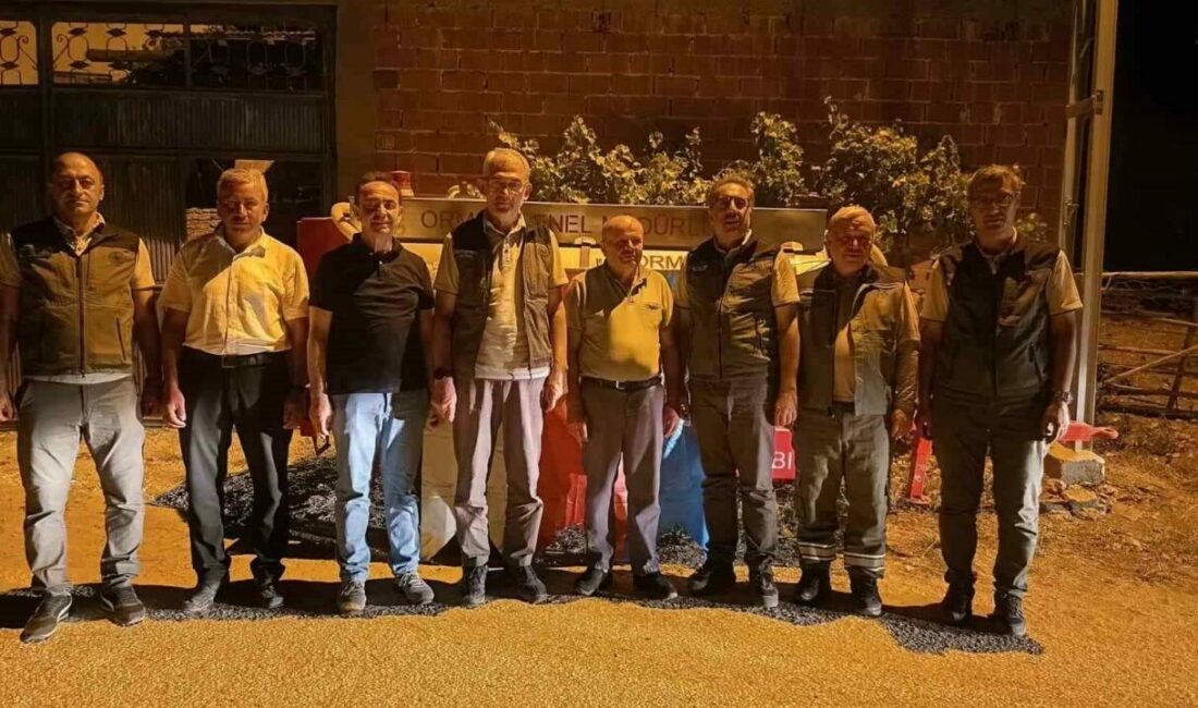 Patlak lastikle yangına koşmuştu: Orman Genel Müdürü Ramazan Doğan’a tanker hediye etti Bursa’nın Harmancık ilçesinde çıkan orman yangınına patlak lastikli traktör römorkuyla