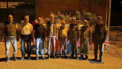 Bursa’nın Harmancık ilçesinde çıkan orman yangınına patlak lastikli traktör römorkuyla