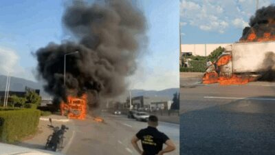 Bursa’nın Osmangazi ilçesinde seyir halindeyken motor kısmından dumanlar çıkan kamyonet,
