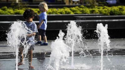 Meteoroloji’nin tahminlerine göre, bugün Bursa’da hava sıcaklığı 40 derece olacak.
