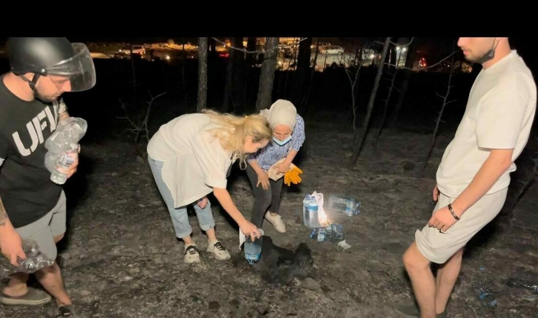 Tatlıses’in eski eşi Ayşegül Yıldız’dan yangın bölgesine sessiz destek Söndürme çalışmalarında böyle görüntülendi Bursa’nın Harmancık ilçesinde günlerdir süren orman yangınına müdahaleler aralıksız sürerken,