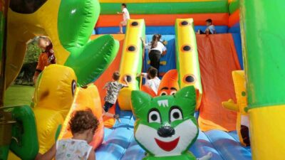 Bursa’da ’Koruyucu Aile Şenliği’ düzenlendi. Vali Erol Ayyıldız’ın eşi Uzm.