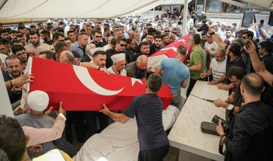 Yangın şehitlerine son veda Bolu’dan gönüllü geldikleri Bursa’daki orman yangınında su tankerinin uçuruma yuvarlanması