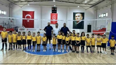 Bursa’nın Yenişehir ilçesinde çocuklar için futbol ve voleybol yaz okulu