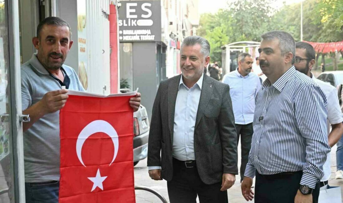 Yıldırım al bayraklarla donatıldı Yıldırım Belediyesi, 15 Temmuz Demokrasi ve Milli Birlik Günü’nü düzenlediği