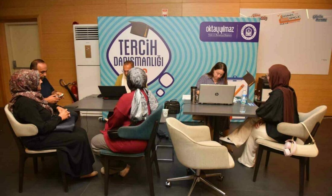 Yıldırım’da gençlere ücretsiz tercih danışmanlığı Yüksek Öğretim Kurumları Sınavı sonuçlarının açıklanmasının ardından üniversite heyecanı yaşayan