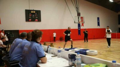 Bursa Büyükşehir Belediyesi’nin zabıta memuru alımı için açtığı sınava giren