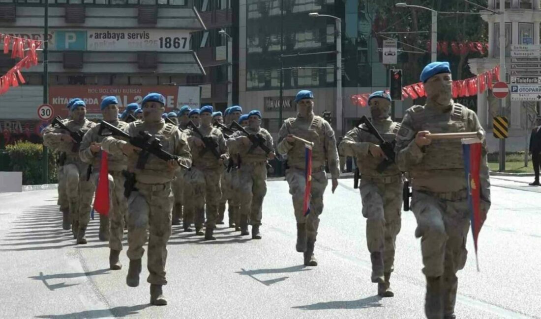 30 Ağustos Zafer Bayramı, coşkuyla kutlandı 30 Ağustos Zafer Bayramı’nın 103’üncü yılı Bursa Valiliği’nin önünde coşkuyla