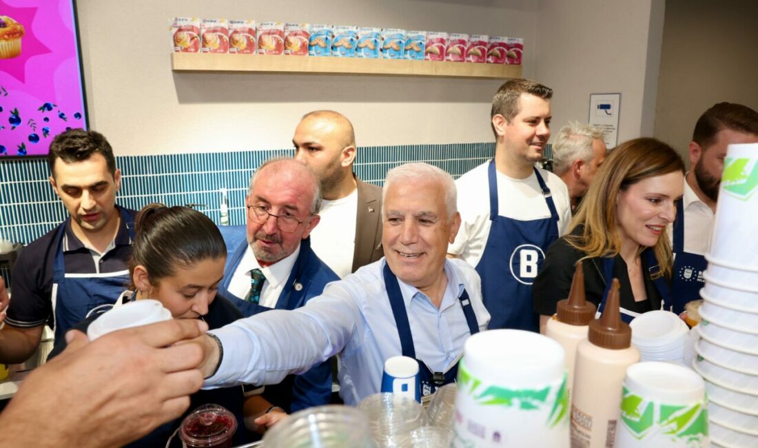 Bursa’ya bir yeni B Kafe daha! Bursa Büyükşehir Belediyesi, B Kafe’nin 9. şubesini Emek’te hizmete açtı.