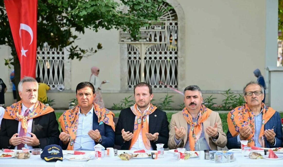 529 yıllık vakıf geleneği yeniden canlandı Geleneksel Sünnet Şöleni’nde 529 Yıllık Vakıf Geleneği Yeniden Canlandı. Yıldırım