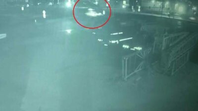 Bursa’nın Nilüfer ilçesinde otomobil ile hafif ticari aracın çarpıştığı kazada,