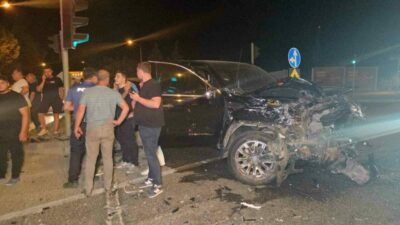 Orhangazi’de meydana gelen, hasta nakil ambulansının karıştığı kazada ambulansta bulunan