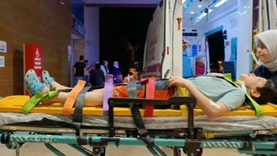 Bursa’nın İnegöl ilçesinde motosikletin çarptığı küçük çocuk yaralandı. Edinilen bilgiye