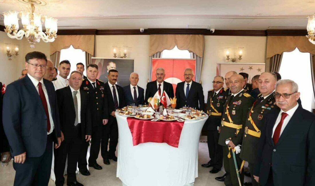 30 Ağustos Zafer Bayramı’nın 103’üncü yıldönümü, tüm yurtta olduğu gibi