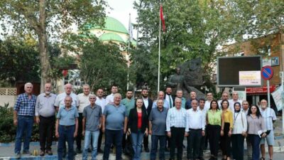 Nilüfer Belediye Başkanı Şadi Özdemir, Akçalar Mahallesi’nde esnafları ziyaret edip,