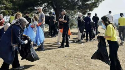 Bursa’da doğa yürüyüşleri düzenleyen Yağlı Tabanlar Grubu üyeleri, bu kez