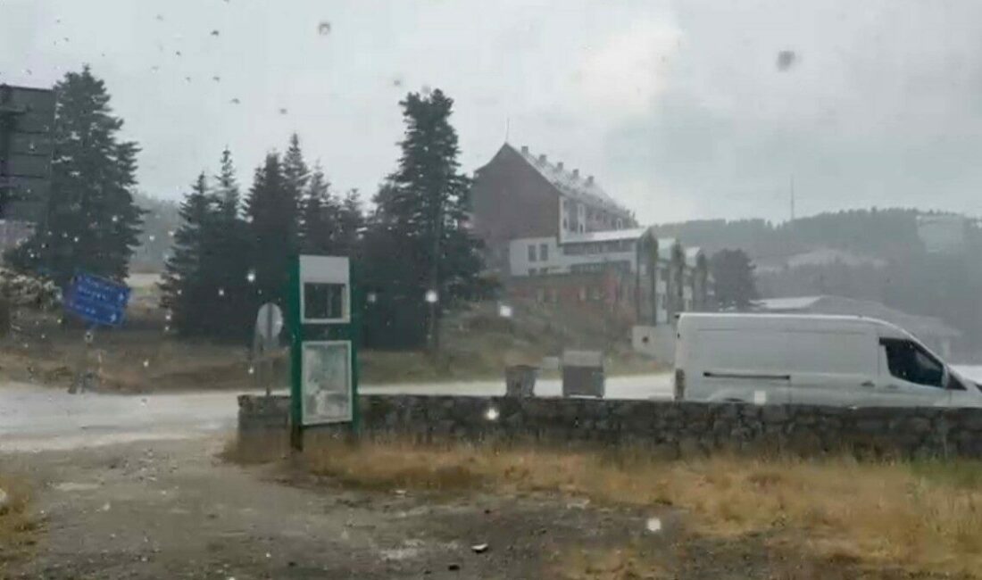 Bursa’da 5 dakikalık yağmur serinletti Bursa’da aşırı sıcaklıklardan bunalan vatandaşlar, 5 dakika etkili olan yağmurla