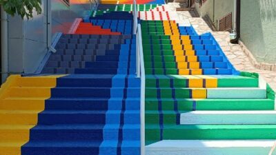 Bursa’da görüntü kirliliğine yol açan trafo binaları, istinat duvarları ve