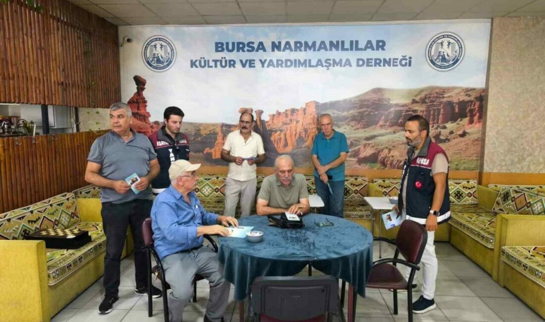Bursa’da dolandırıcılara karşı 100 bin kişiye bilgilendirme Bursa Emniyet Müdürlüğü Asayiş Şube Müdürlüğü Dolandırıcılık Büro Amirliği ekipleri,