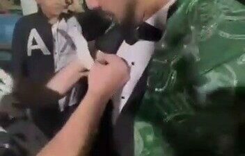 Bursa’da bir düğünde dünya evine giren yakınına altın veya para