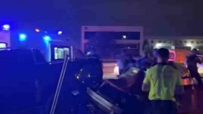 Bursa’nın Nilüfer ilçesinde otomobil ile hafif ticari aracın çarpıştığı kazada,