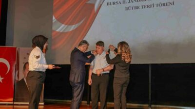 Bursa İl Jandarma Komutanlığı’nda rütbe terfi heyecanı yaşandı. Vali Erol