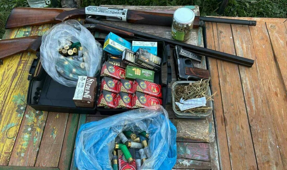 Bursa’da jandarmadan uyuşturucu operasyonu: Çok sayıda silah ve mühimmat da ele geçirildi Bursa’nın İznik ilçesinde uyuşturucu ile mücadele kapsamında düzenlenen operasyonda kenevir