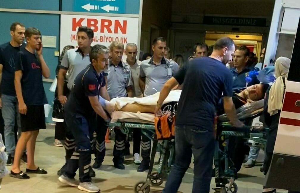 Bursa’da motosiklet ile bisiklet çarpıştı: 2 yaralı Bursa’nın İnegöl ilçesinde motosiklet ile bisikletin çarpıştığı kazada 1’i ağır