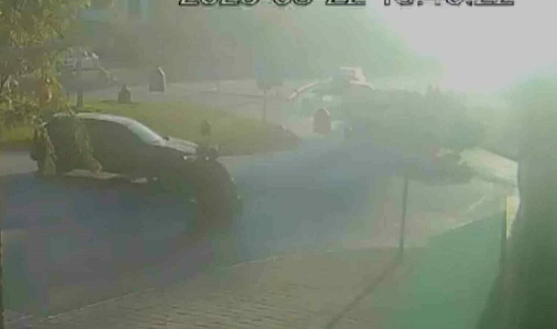 Bursa’da otomobil ile motosiklet çarpıştı: 1 yaralı Bursa’nın İnegöl ilçesinde meydana gelen kazada otomobil ile çarpışan motosikletin