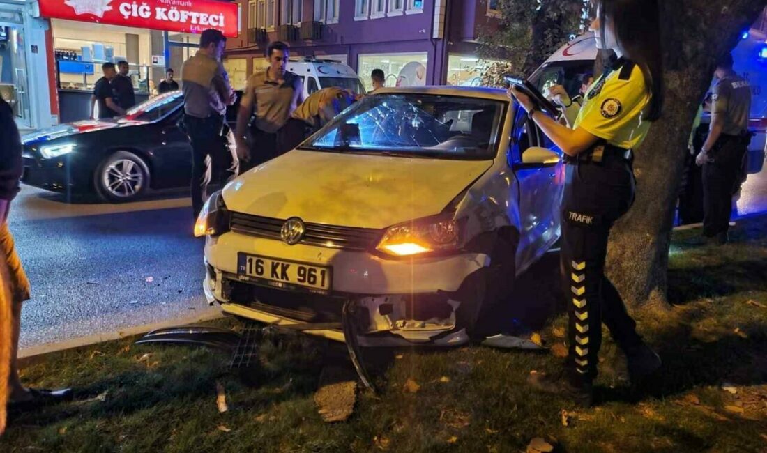 Bursa’da otomobil kamyonete çarptı, sürücüsü yaralandı Bursa’nın İnegöl ilçesinde meydana gelen kazada kontrolden çıkan otomobil kamyonete