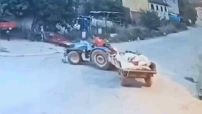 Bursa’nın İnegöl ilçesinde babasının kullandığı traktörün altında kalan 2 yaşındaki